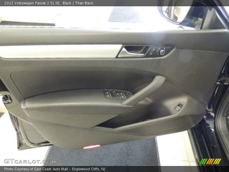 Black / Titan Black 2012 Volkswagen Passat 2.5L SE