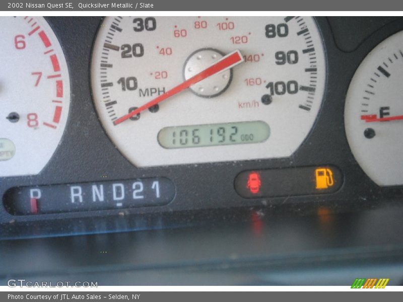 Quicksilver Metallic / Slate 2002 Nissan Quest SE