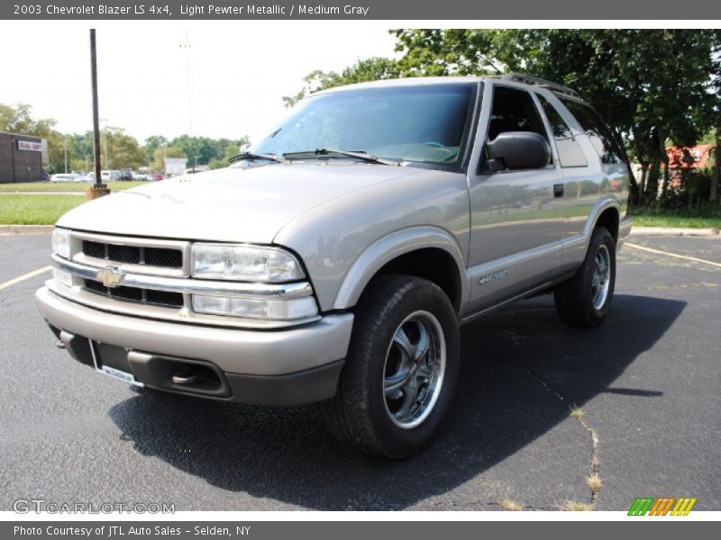 Light Pewter Metallic / Medium Gray 2003 Chevrolet Blazer LS 4x4
