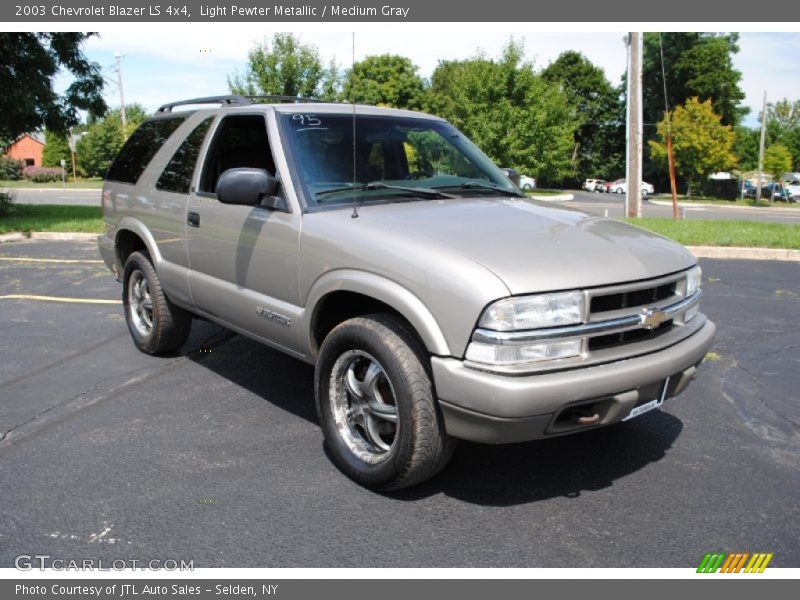 Light Pewter Metallic / Medium Gray 2003 Chevrolet Blazer LS 4x4