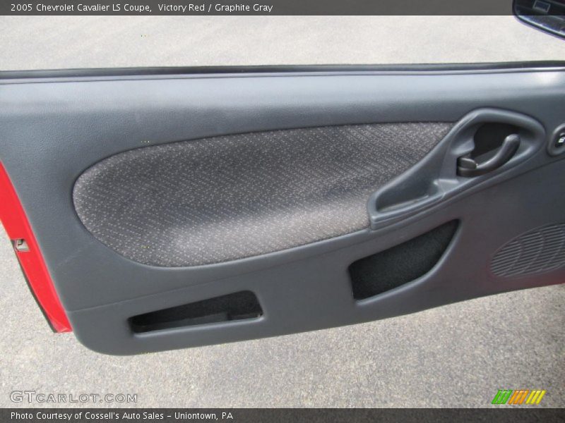 Door Panel of 2005 Cavalier LS Coupe