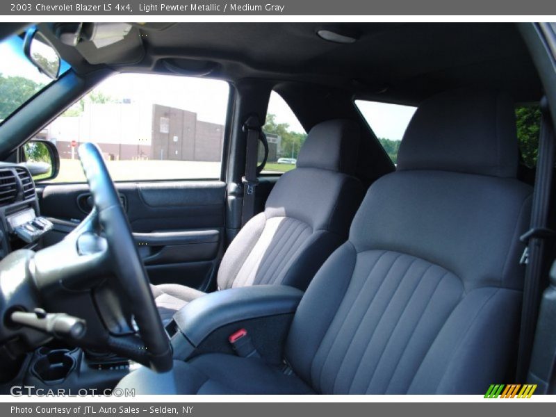 Light Pewter Metallic / Medium Gray 2003 Chevrolet Blazer LS 4x4
