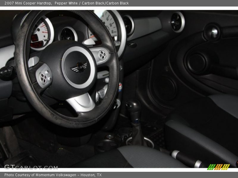 Pepper White / Carbon Black/Carbon Black 2007 Mini Cooper Hardtop