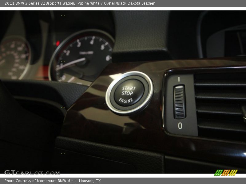 Alpine White / Oyster/Black Dakota Leather 2011 BMW 3 Series 328i Sports Wagon
