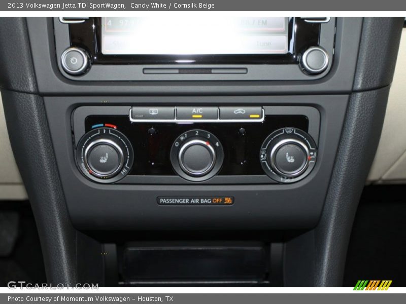 Controls of 2013 Jetta TDI SportWagen