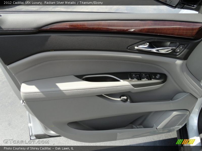 Radiant Silver Metallic / Titanium/Ebony 2012 Cadillac SRX Luxury