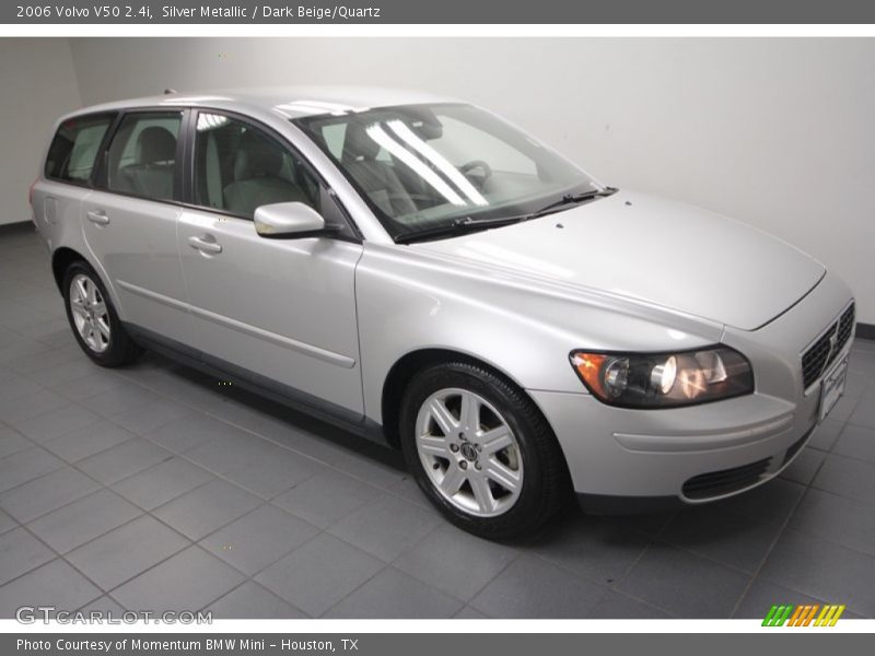 Silver Metallic / Dark Beige/Quartz 2006 Volvo V50 2.4i