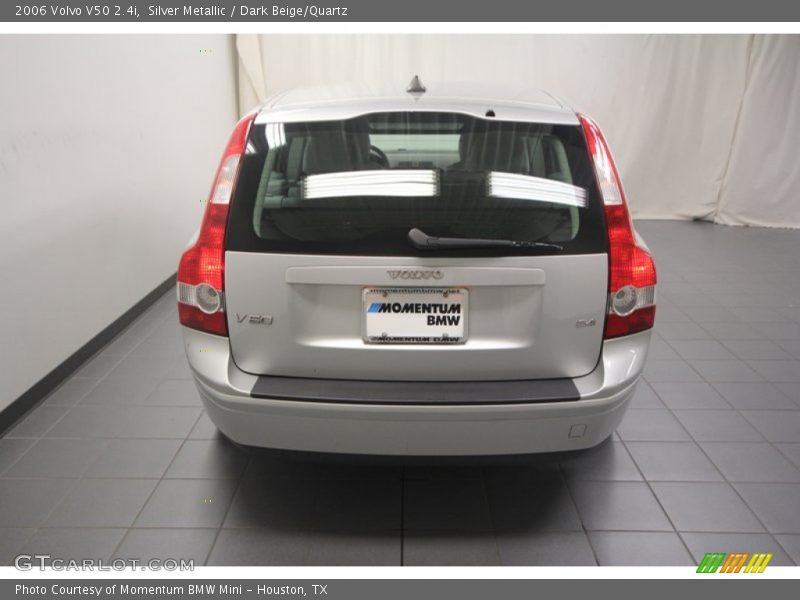 Silver Metallic / Dark Beige/Quartz 2006 Volvo V50 2.4i