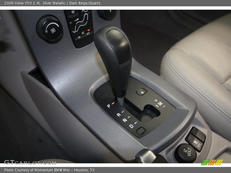 Silver Metallic / Dark Beige/Quartz 2006 Volvo V50 2.4i