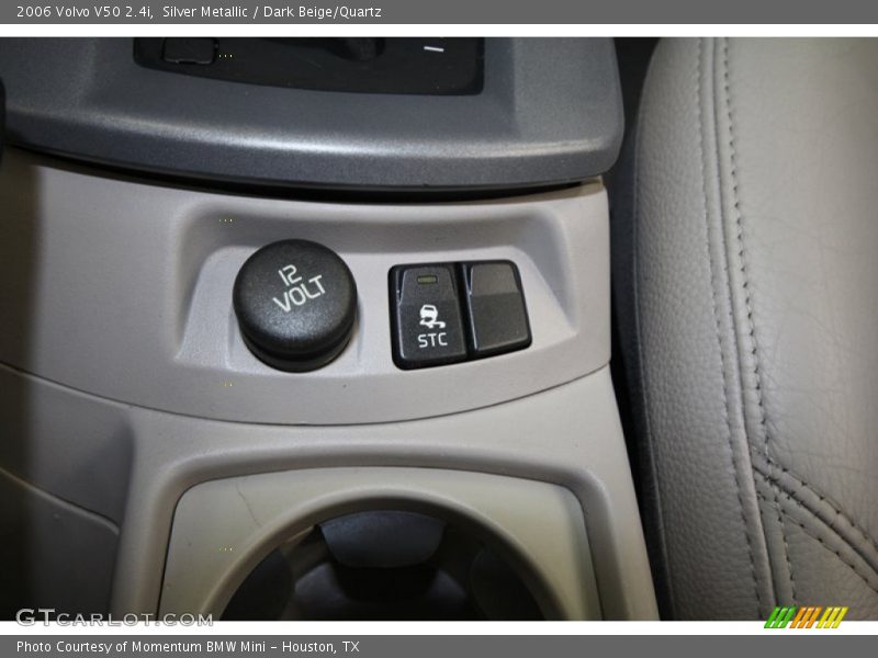 Silver Metallic / Dark Beige/Quartz 2006 Volvo V50 2.4i