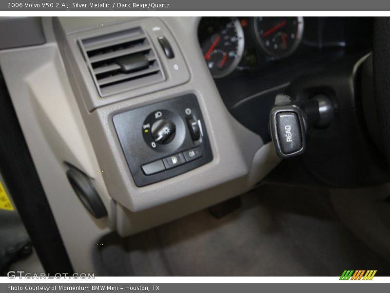 Silver Metallic / Dark Beige/Quartz 2006 Volvo V50 2.4i