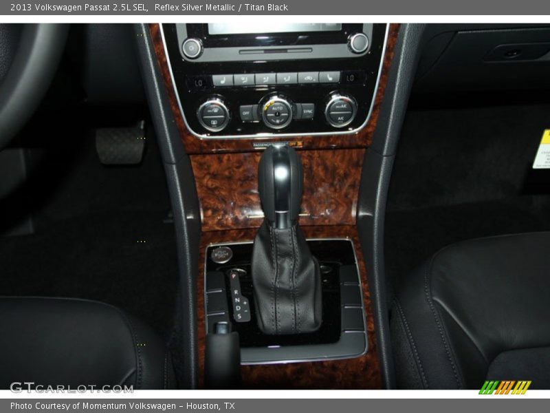 Reflex Silver Metallic / Titan Black 2013 Volkswagen Passat 2.5L SEL