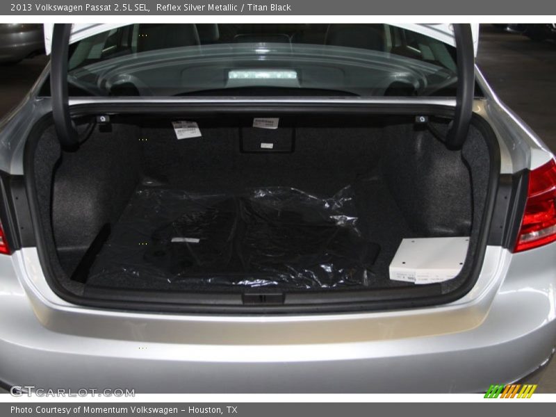 Reflex Silver Metallic / Titan Black 2013 Volkswagen Passat 2.5L SEL