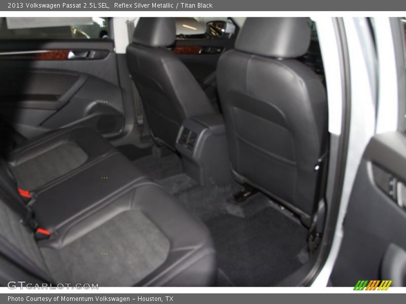 Reflex Silver Metallic / Titan Black 2013 Volkswagen Passat 2.5L SEL