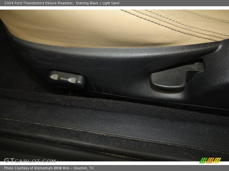 Evening Black / Light Sand 2004 Ford Thunderbird Deluxe Roadster