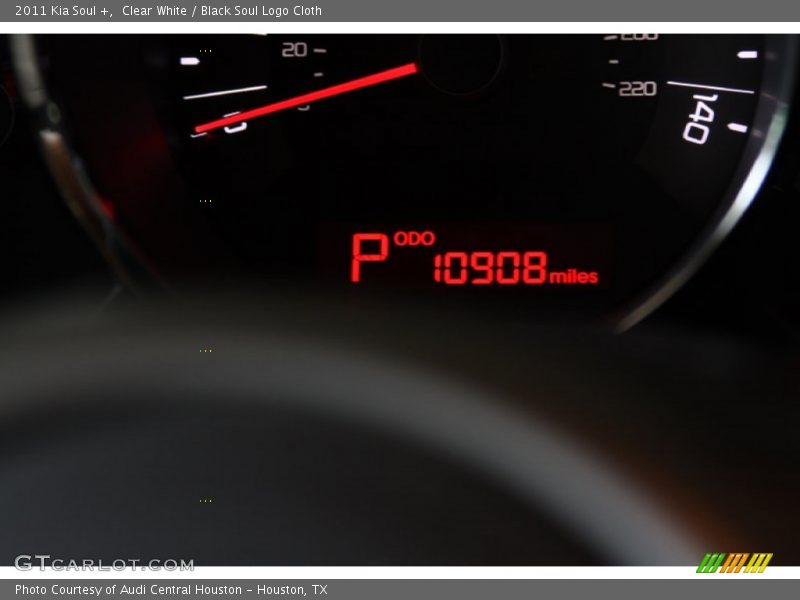Clear White / Black Soul Logo Cloth 2011 Kia Soul +