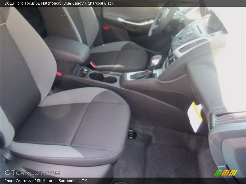 Blue Candy / Charcoal Black 2013 Ford Focus SE Hatchback