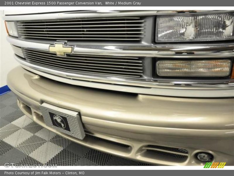 White / Medium Gray 2001 Chevrolet Express 1500 Passenger Conversion Van