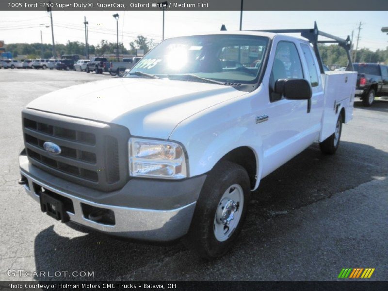 Oxford White / Medium Flint 2005 Ford F250 Super Duty XL SuperCab