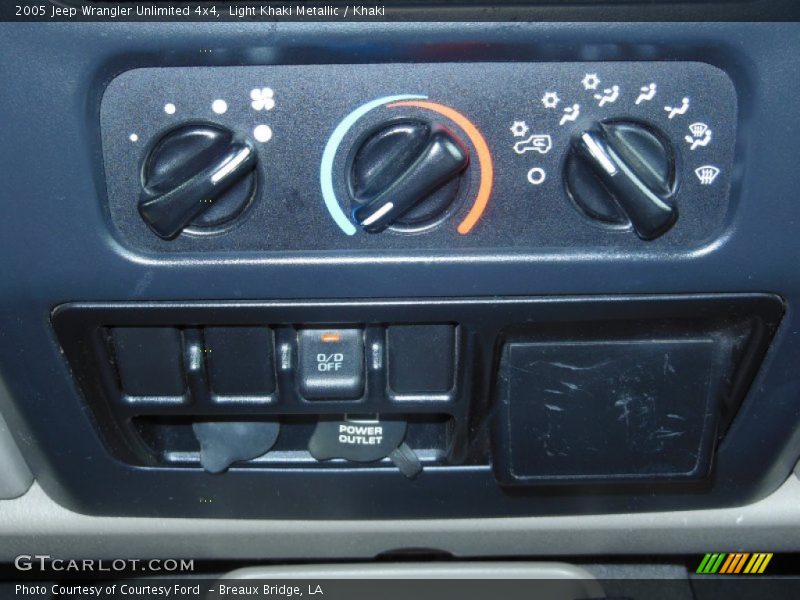 Light Khaki Metallic / Khaki 2005 Jeep Wrangler Unlimited 4x4