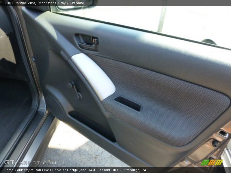 Moonstone Gray / Graphite 2007 Pontiac Vibe