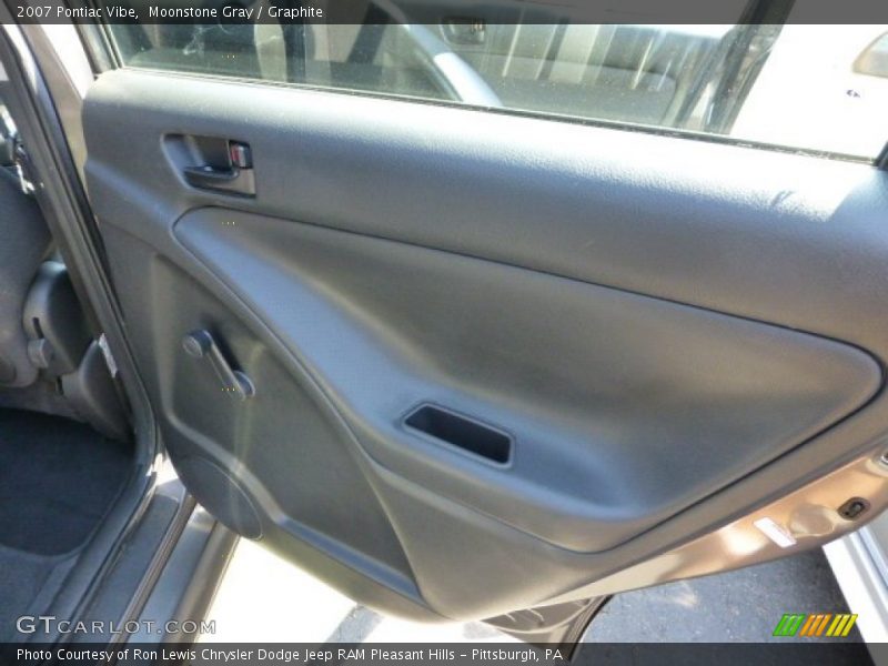 Moonstone Gray / Graphite 2007 Pontiac Vibe