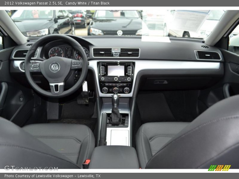 Candy White / Titan Black 2012 Volkswagen Passat 2.5L SE