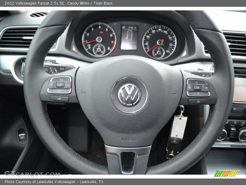 Candy White / Titan Black 2012 Volkswagen Passat 2.5L SE