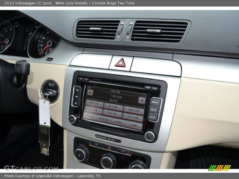 White Gold Metallic / Cornsilk Beige Two Tone 2010 Volkswagen CC Sport