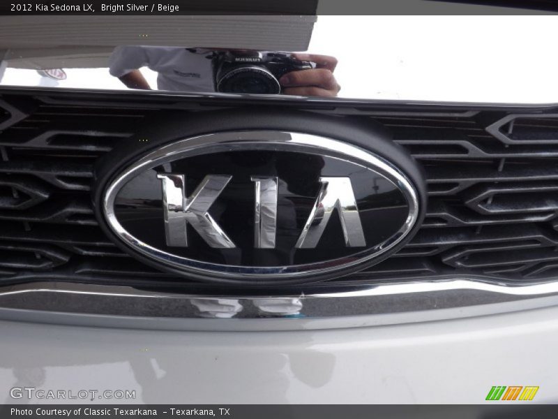 Bright Silver / Beige 2012 Kia Sedona LX