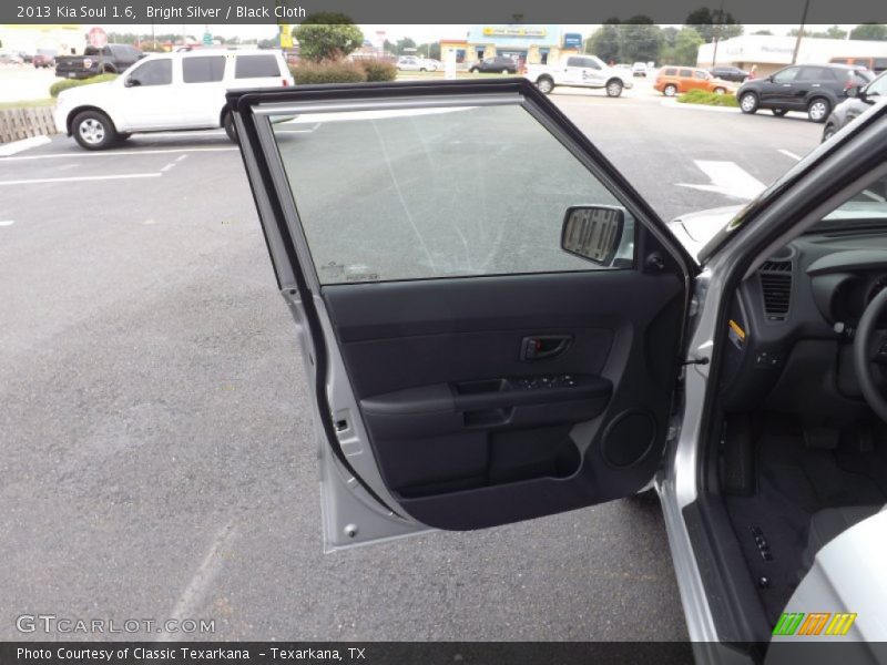 Bright Silver / Black Cloth 2013 Kia Soul 1.6