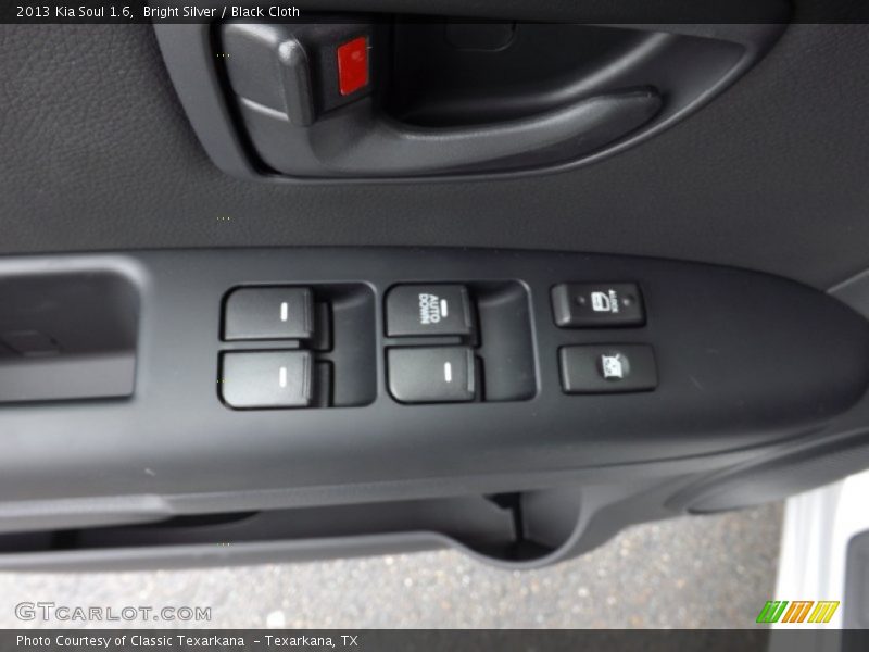 Bright Silver / Black Cloth 2013 Kia Soul 1.6