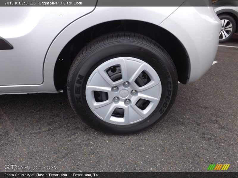 Bright Silver / Black Cloth 2013 Kia Soul 1.6