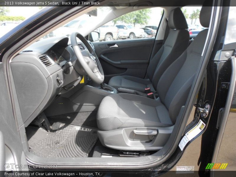 Black Uni / Titan Black 2013 Volkswagen Jetta S Sedan