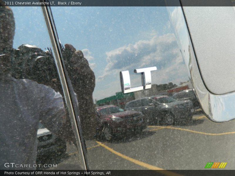 Black / Ebony 2011 Chevrolet Avalanche LT