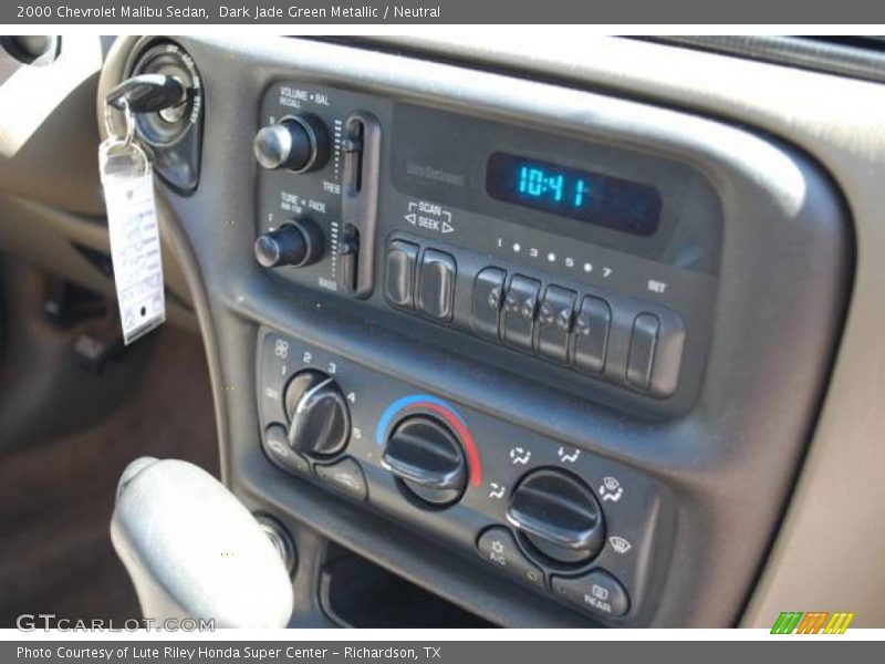 Dark Jade Green Metallic / Neutral 2000 Chevrolet Malibu Sedan