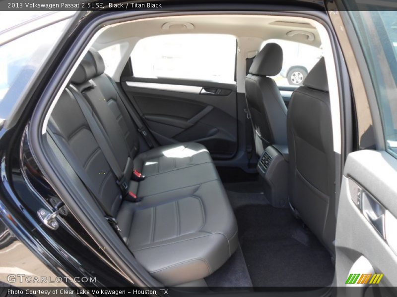Black / Titan Black 2013 Volkswagen Passat 2.5L SE