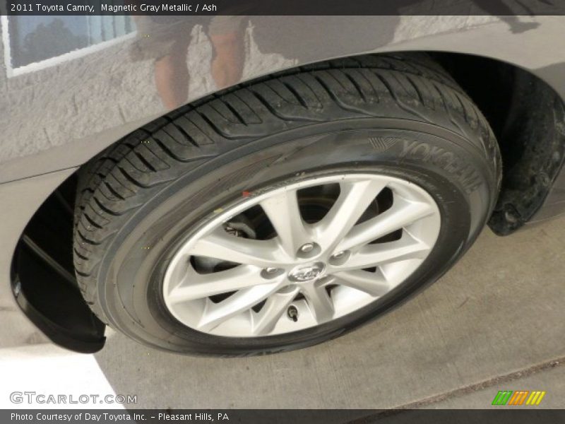 Magnetic Gray Metallic / Ash 2011 Toyota Camry