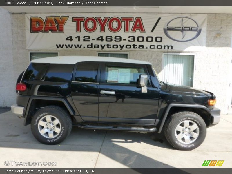 Black Diamond / Dark Charcoal 2007 Toyota FJ Cruiser 4WD