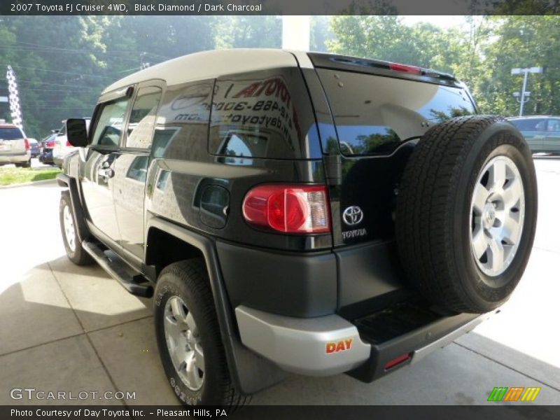 Black Diamond / Dark Charcoal 2007 Toyota FJ Cruiser 4WD