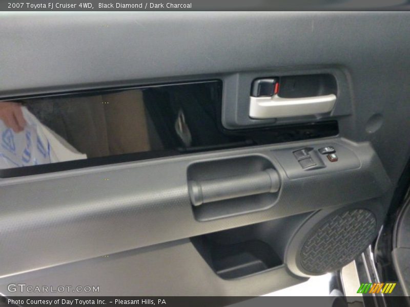 Black Diamond / Dark Charcoal 2007 Toyota FJ Cruiser 4WD