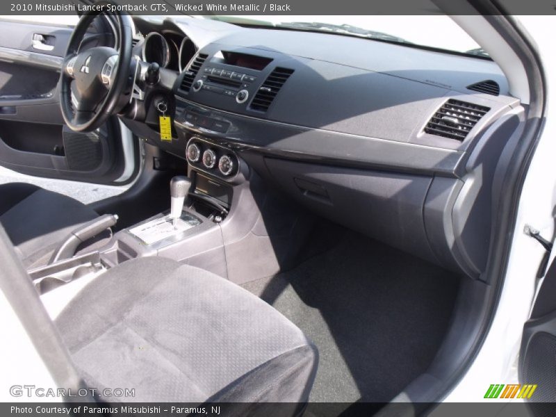Dashboard of 2010 Lancer Sportback GTS