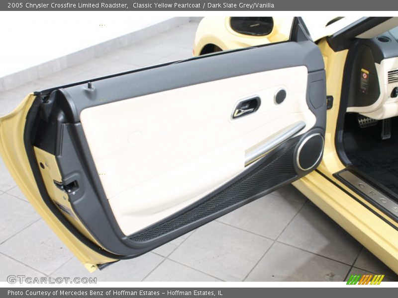 Door Panel of 2005 Crossfire Limited Roadster