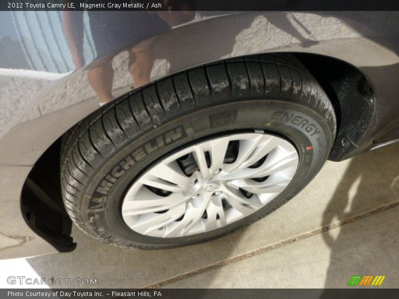 Magnetic Gray Metallic / Ash 2012 Toyota Camry LE