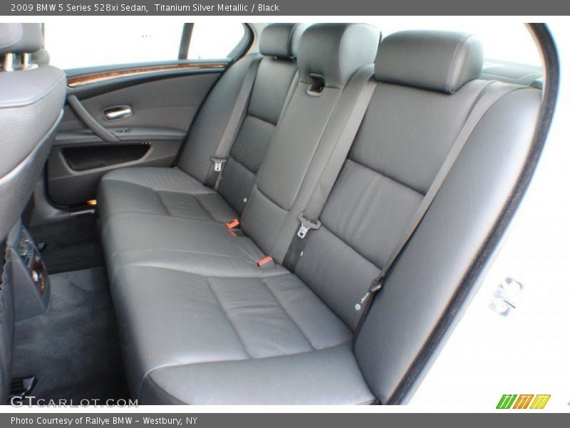 Titanium Silver Metallic / Black 2009 BMW 5 Series 528xi Sedan