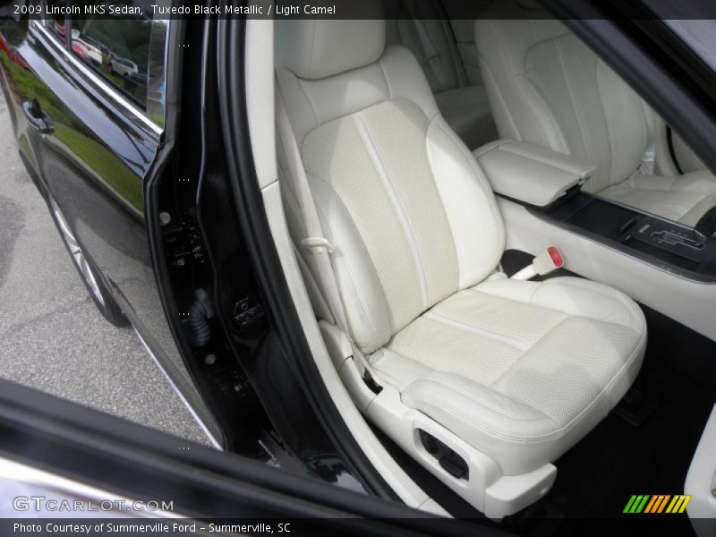 Tuxedo Black Metallic / Light Camel 2009 Lincoln MKS Sedan