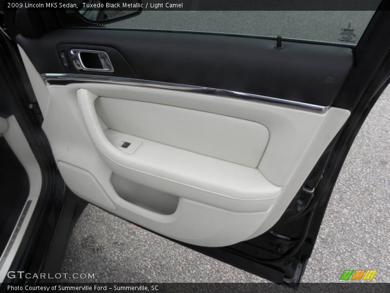 Tuxedo Black Metallic / Light Camel 2009 Lincoln MKS Sedan