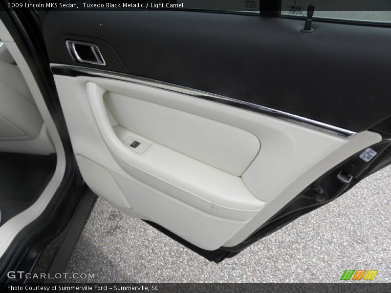 Tuxedo Black Metallic / Light Camel 2009 Lincoln MKS Sedan