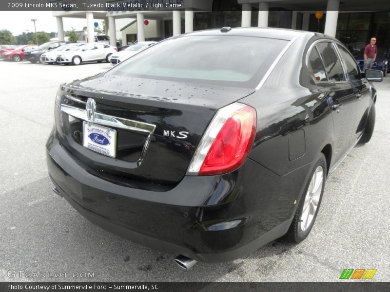 Tuxedo Black Metallic / Light Camel 2009 Lincoln MKS Sedan