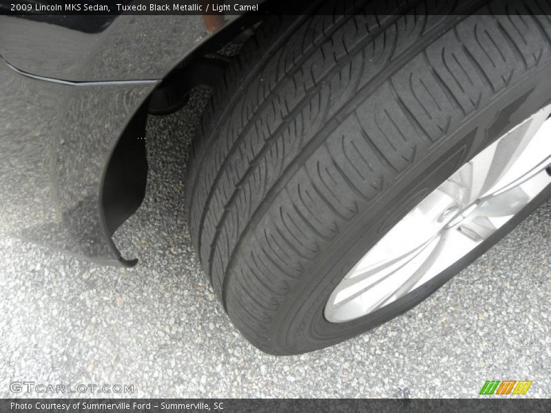 Tuxedo Black Metallic / Light Camel 2009 Lincoln MKS Sedan